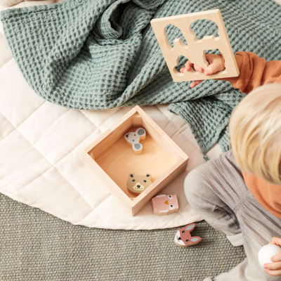Kid's Concept Edvin fa formabedobó kocka